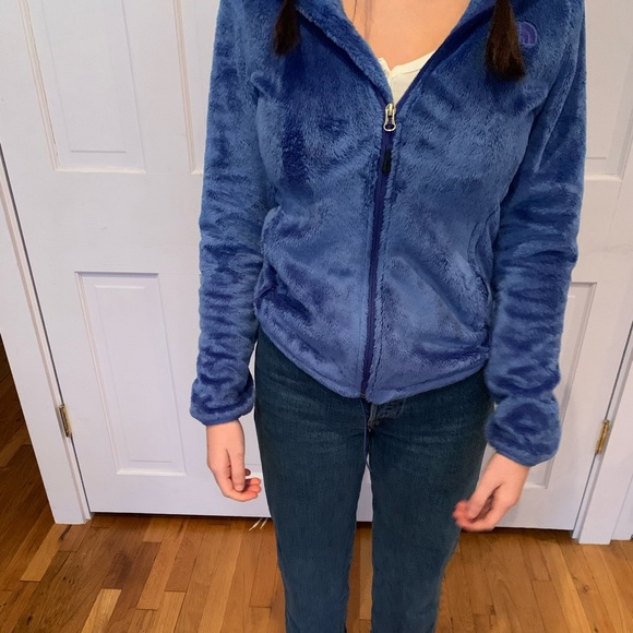 Fuzzy north face jacket - Picture 2 of 5